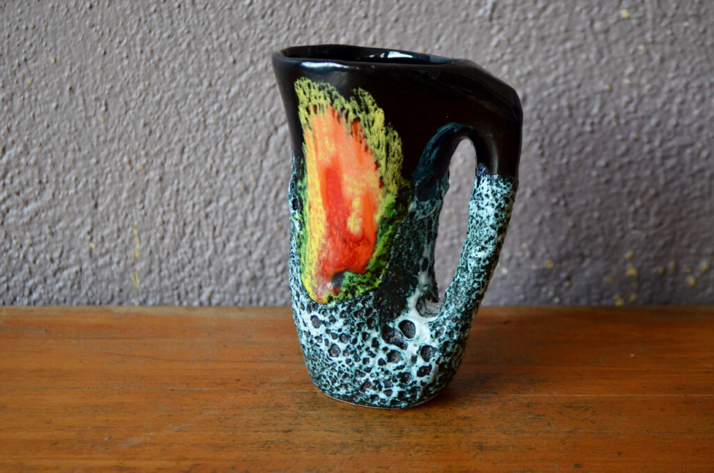 Vase pichet   céramique des années 60 70 esprit vallauris fat lava