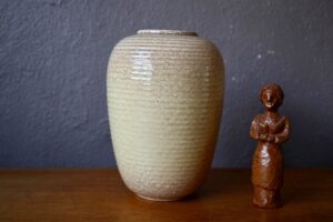 Vase beige scandinave vintage en céramique de Schmider Zell Keramik 